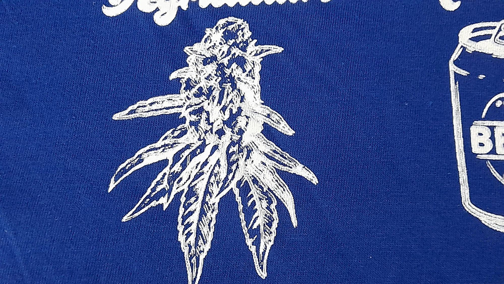 Misregistered print with halo effect